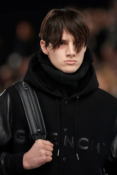 Look 182